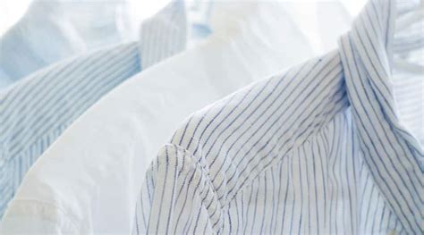 maglia bianca ingiallita